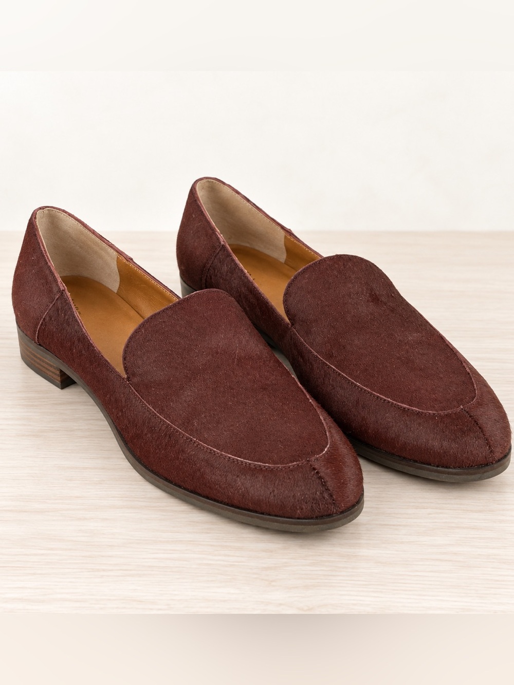 Lucky Brand Camdyn Cow Fur Loafer in Color Sugar Red Sz 9.5 Preppy Dark Academia